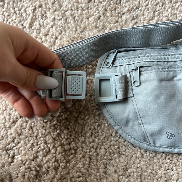 Travelon  money belt bag. - Picture 2 of 6